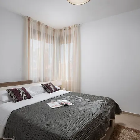 Malibu Grand Royale - Luxury Group With Pool *