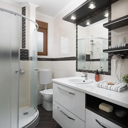 Malibu Grand Royale - Luxury Group With Pool Vir