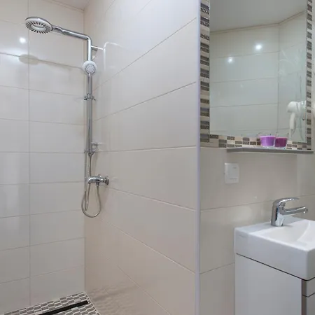 Malibu Grand Royale - Luxury Group With Pool Vir