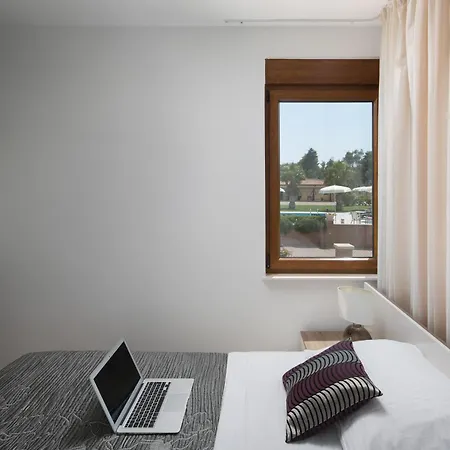 Malibu Grand Royale - Luxury Group With Pool Villa Vir