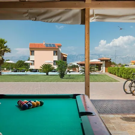 Villa Malibu Grand Royale - Luxury Group With Pool *