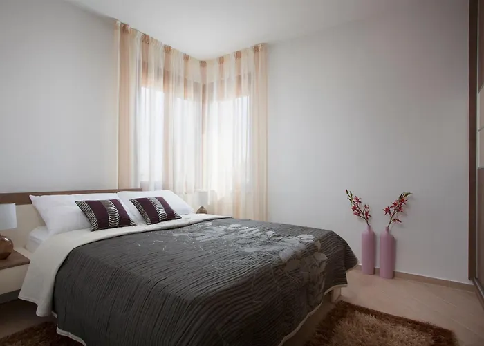 Malibu Grand Royale - Luxury Group With Pool * 비르