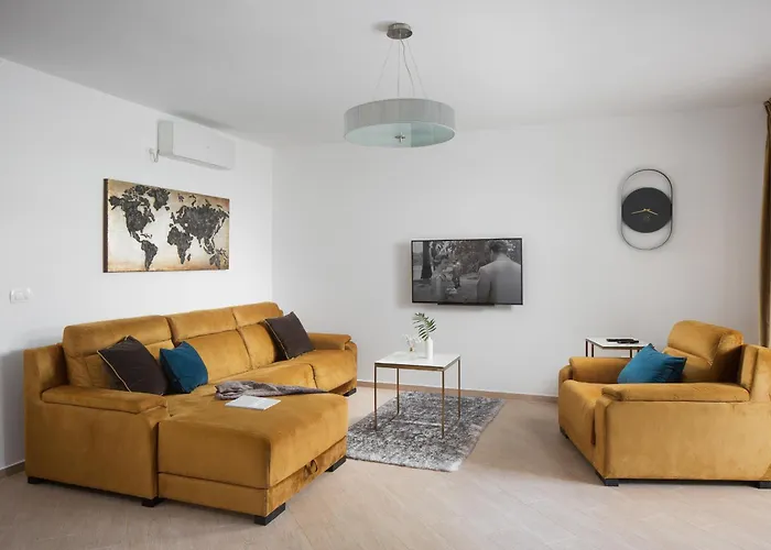 Malibu Grand Royale - Luxury Group With Pool * 비르