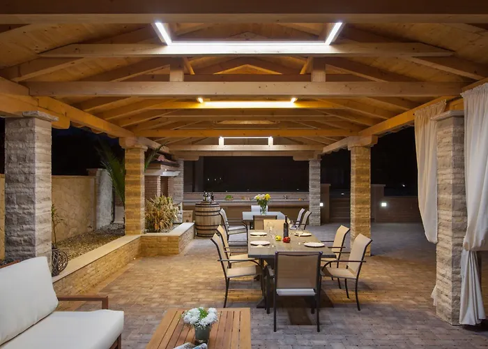 Villa Malibu Grand Royale - Luxury Group With Pool