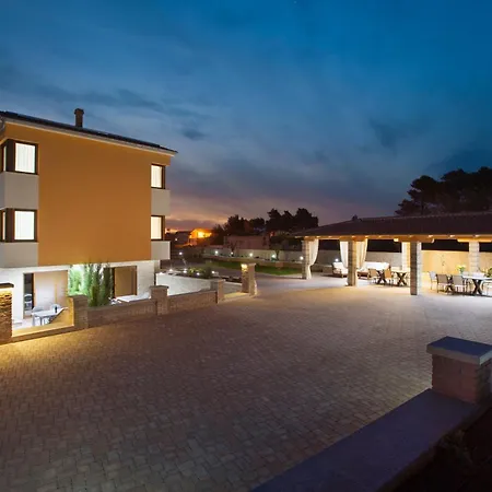 Malibu Grand Royale - Luxury Group With Pool *