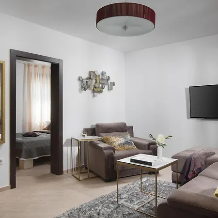 Villa Malibu Grand Royale - Luxury Group With Pool *