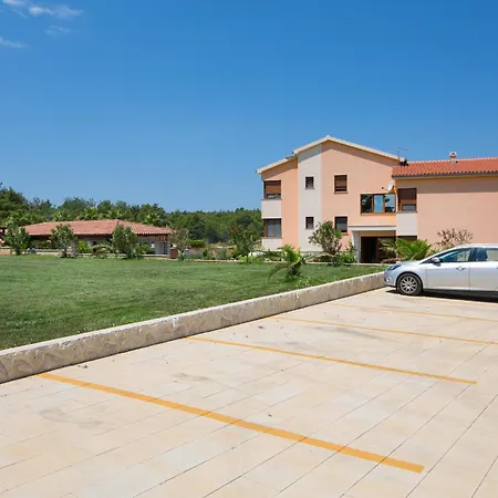 Malibu Grand Royale - Luxury Group With Pool Villa