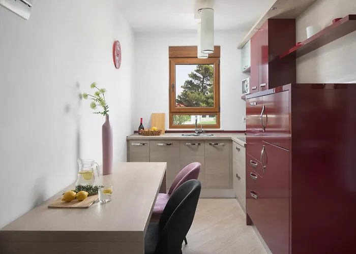 Malibu Grand Royale - Luxury Group With Pool 비르